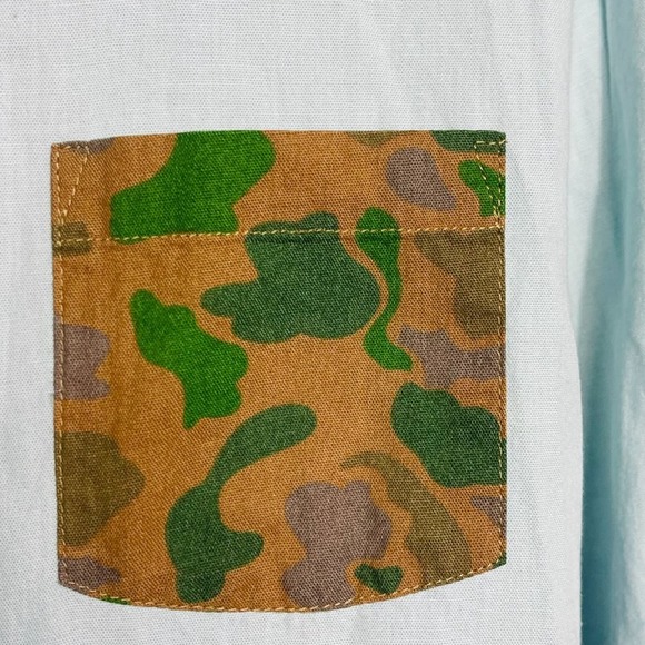 Modern Amusement Men's Light Blue Long Sleeve Shirt Camo Chest Pocket Size Small - Picture 6 of 9